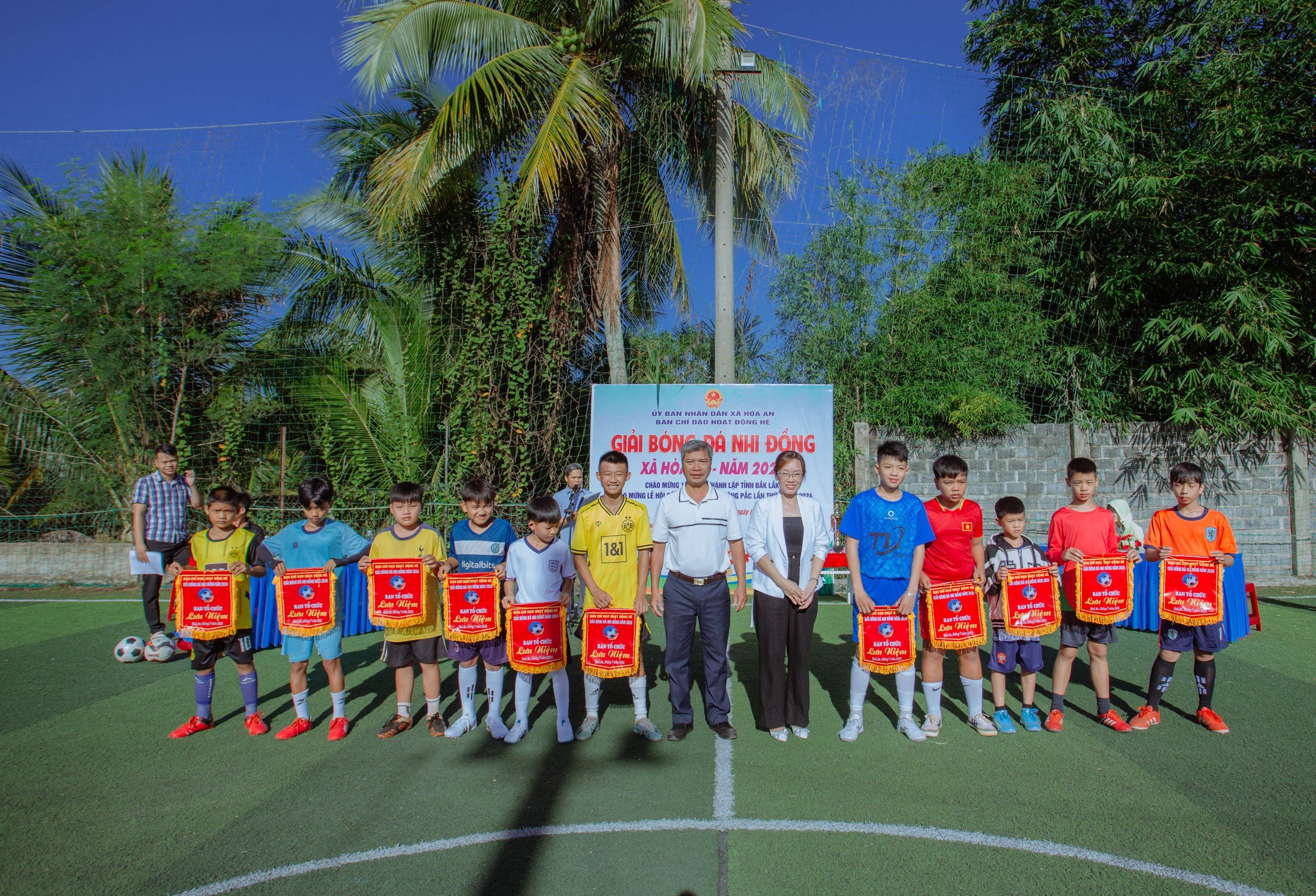 Hòa An tổ chức giải bóng đá Nhi đồng  chào mừng kỷ niệm 120 năm thành lập tỉnh Đăk Lăk, lễ hội sầu riêng huyện Krông Păc lần thứ II năm 2024